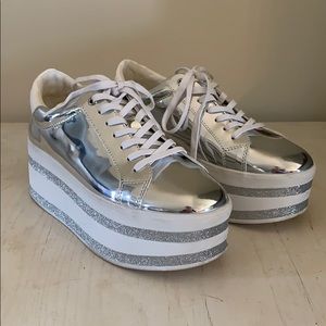 Platform sneakers